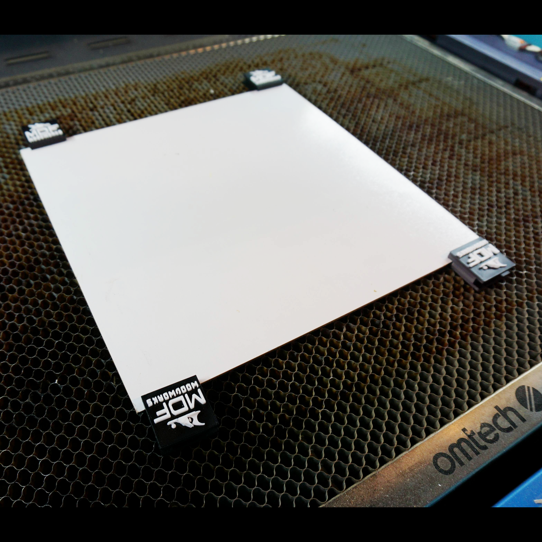 Magnetic anti-flashback Lift Guide for Diode and CO2 Laser Machine